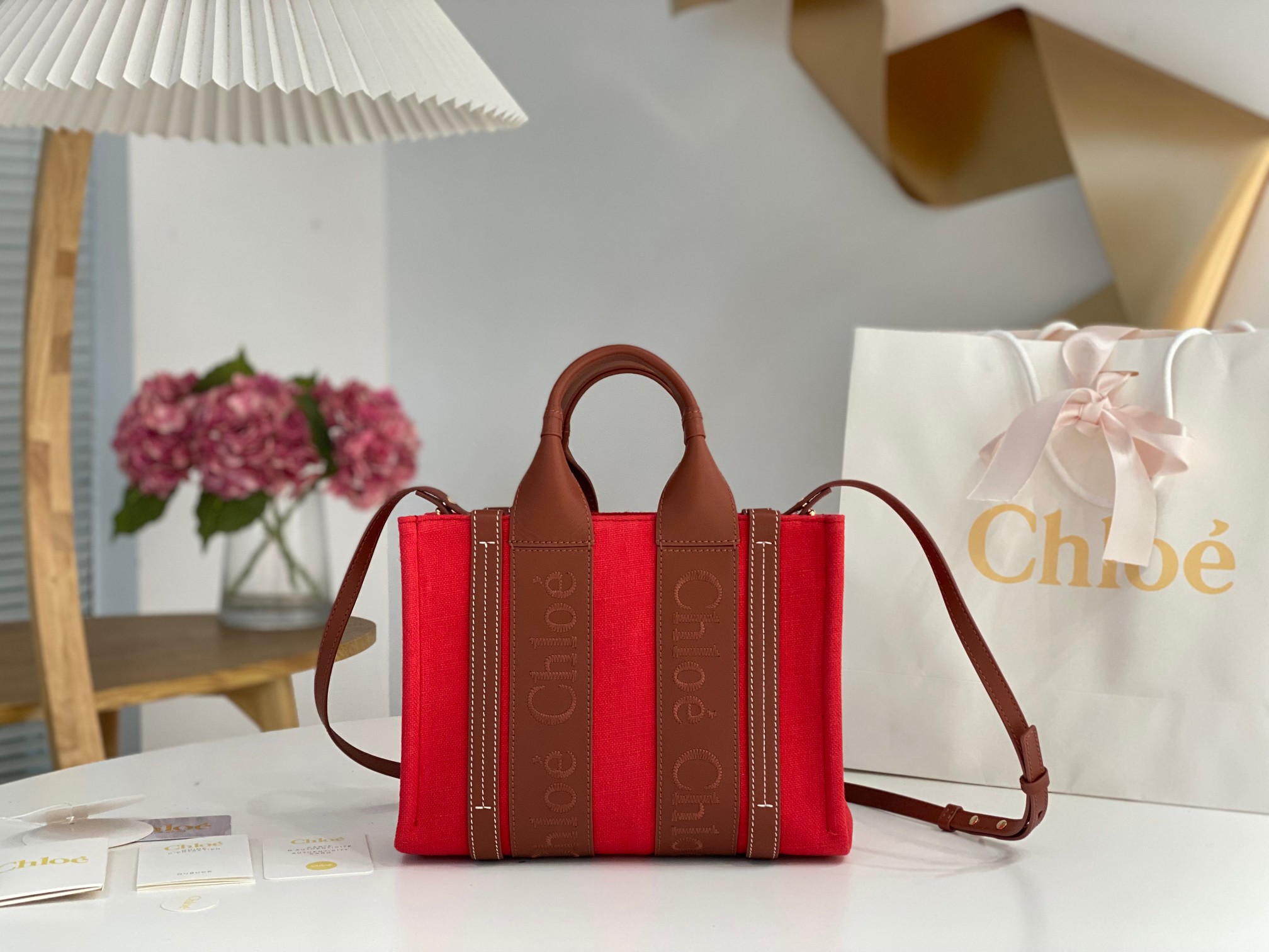 Chloe Small Woody Tote Bag In Linen